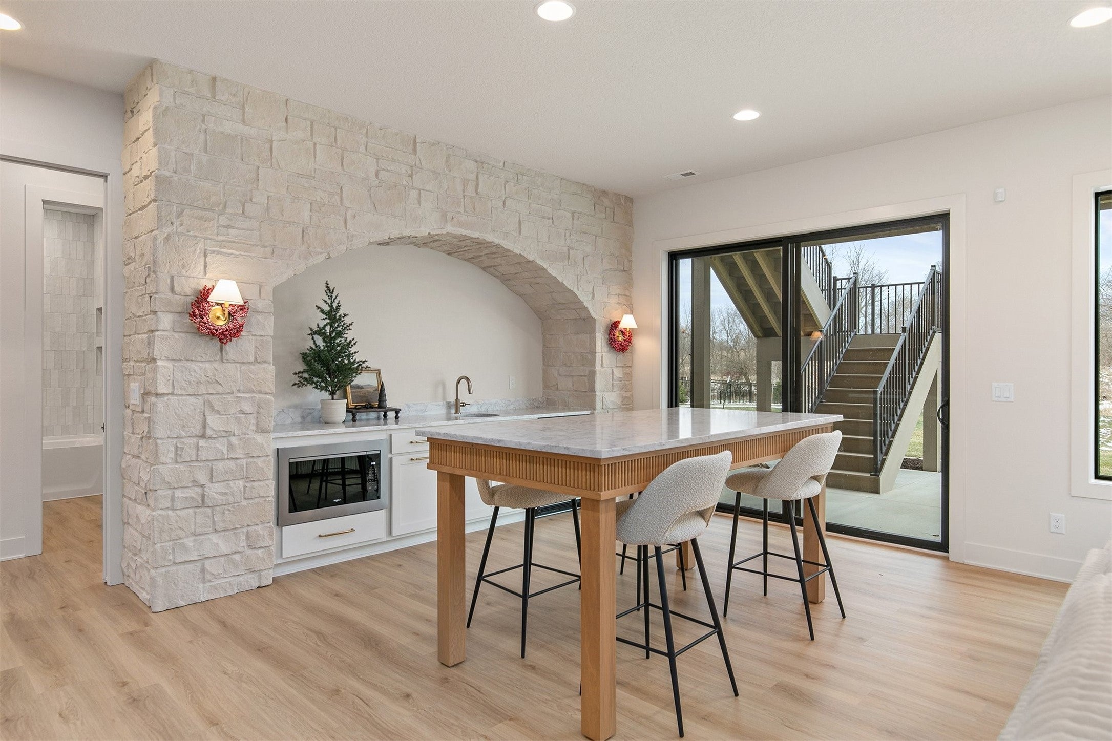 West Des Moines, Iowa, 50266, United States, 4 Bedrooms Bedrooms, ,5 BathroomsBathrooms,Residential,Active,1894164