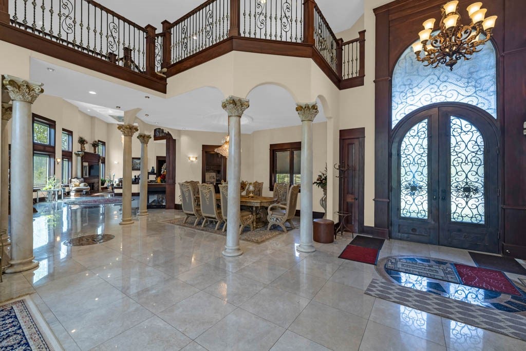 Ames, Iowa, 50014, United States, 6 Bedrooms Bedrooms, ,6 BathroomsBathrooms,Residential,Active,2014935