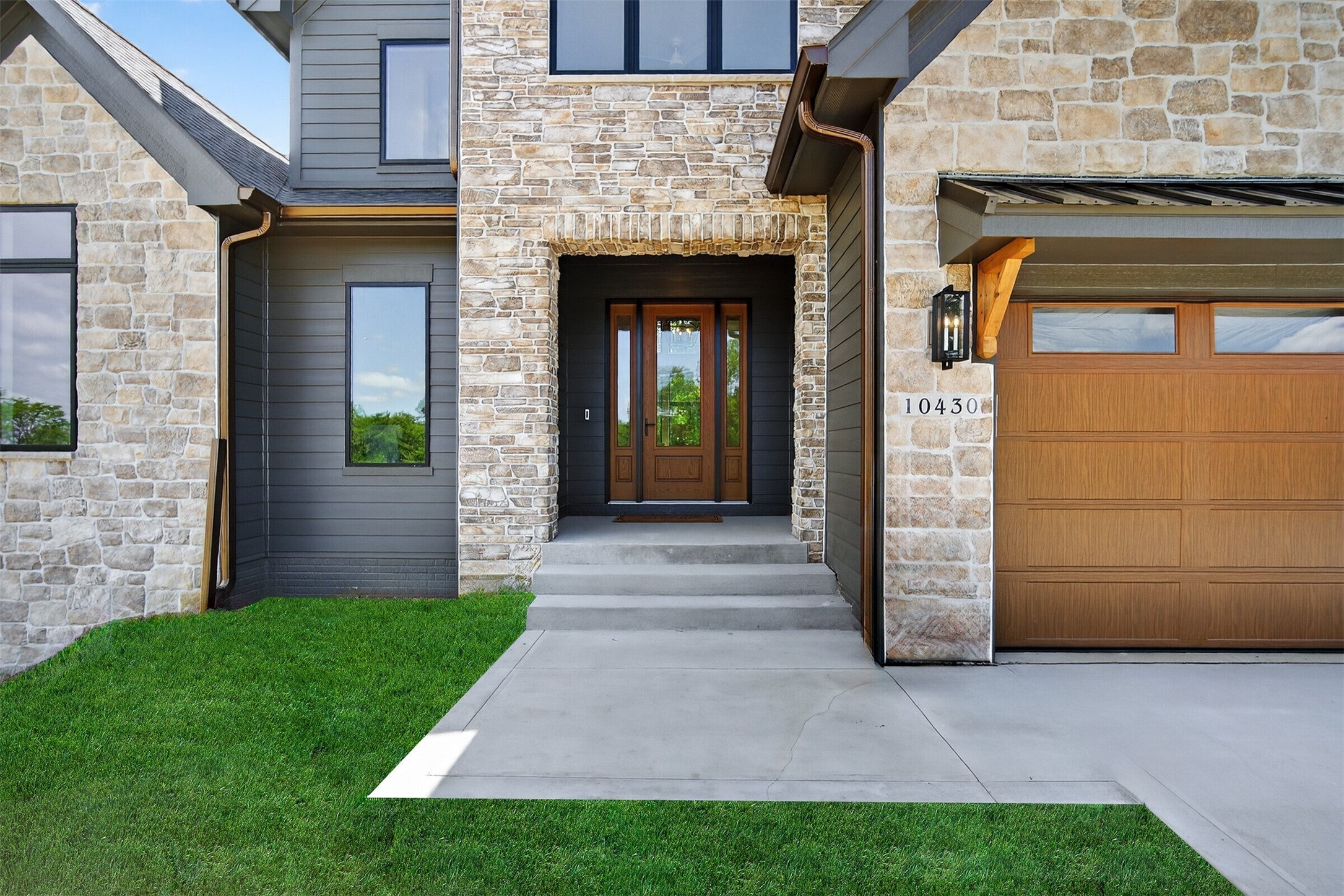 West Des Moines, Iowa, 50266, United States, 6 Bedrooms Bedrooms, ,5 BathroomsBathrooms,Residential,Active,2011872