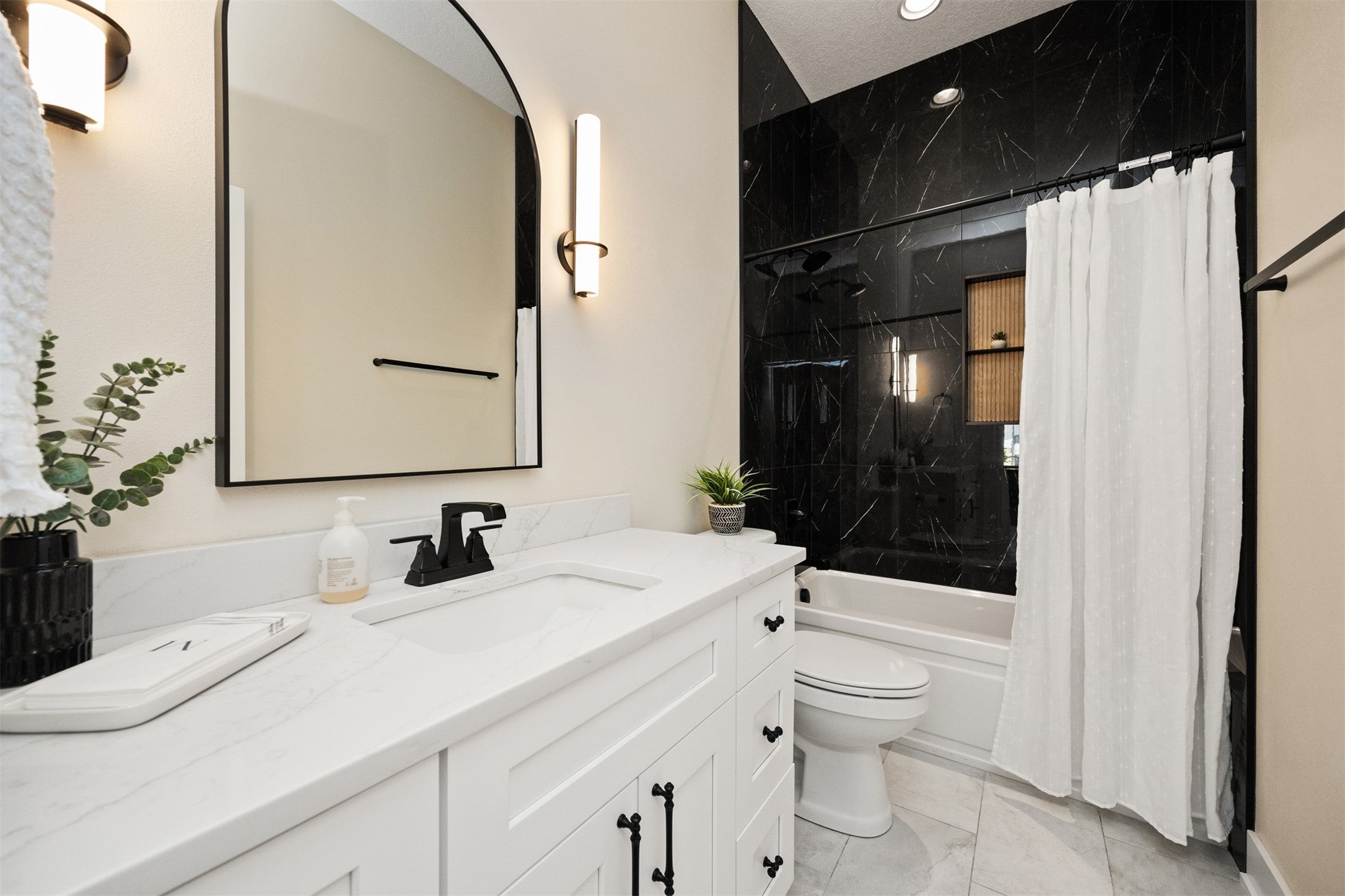 Waukee, Iowa, 50263, United States, 4 Bedrooms Bedrooms, ,3 BathroomsBathrooms,Residential,Active,1985600