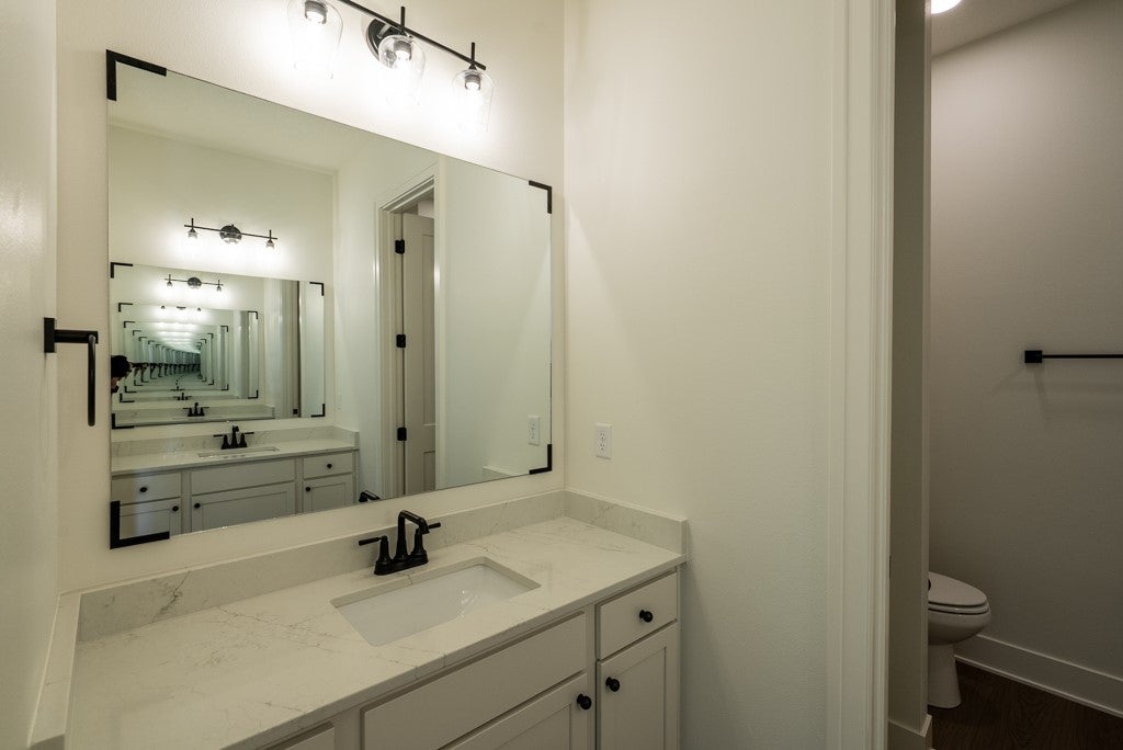 Ankeny, Iowa, 50021, United States, 4 Bedrooms Bedrooms, ,5 BathroomsBathrooms,Residential,Active,1951828