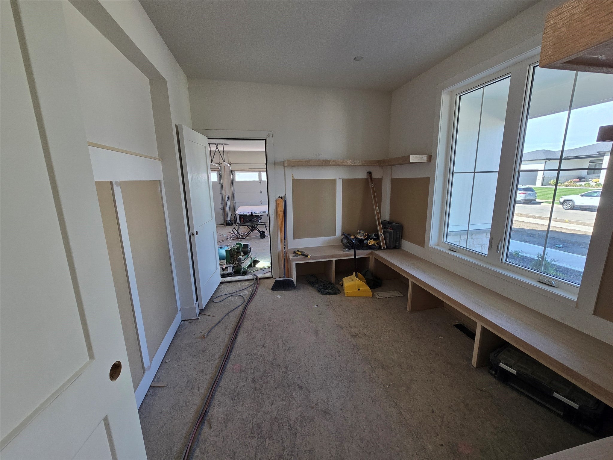 Urbandale, Iowa, 50323, United States, 6 Bedrooms Bedrooms, ,6 BathroomsBathrooms,Residential,Active,1914612