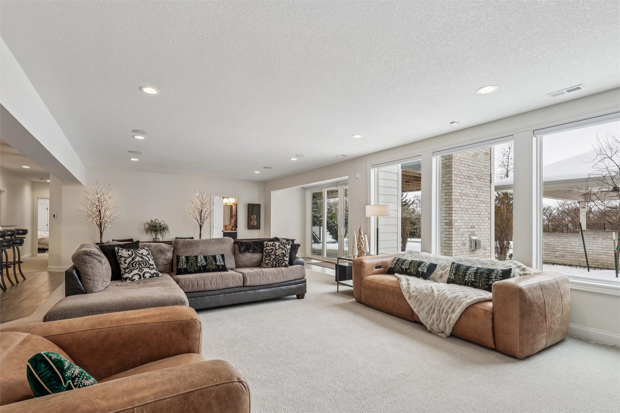 Clive, Iowa, 50325, United States, 4 Bedrooms Bedrooms, ,6 BathroomsBathrooms,Residential,Active,2006851