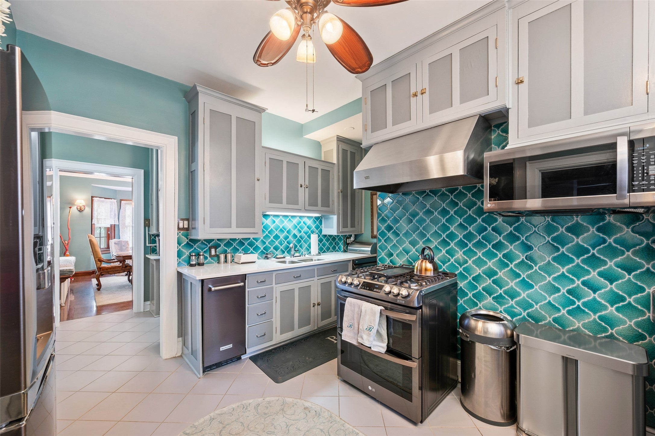 Des Moines, Iowa, 50312, United States, 7 Bedrooms Bedrooms, ,9 BathroomsBathrooms,Residential,Active,2014607