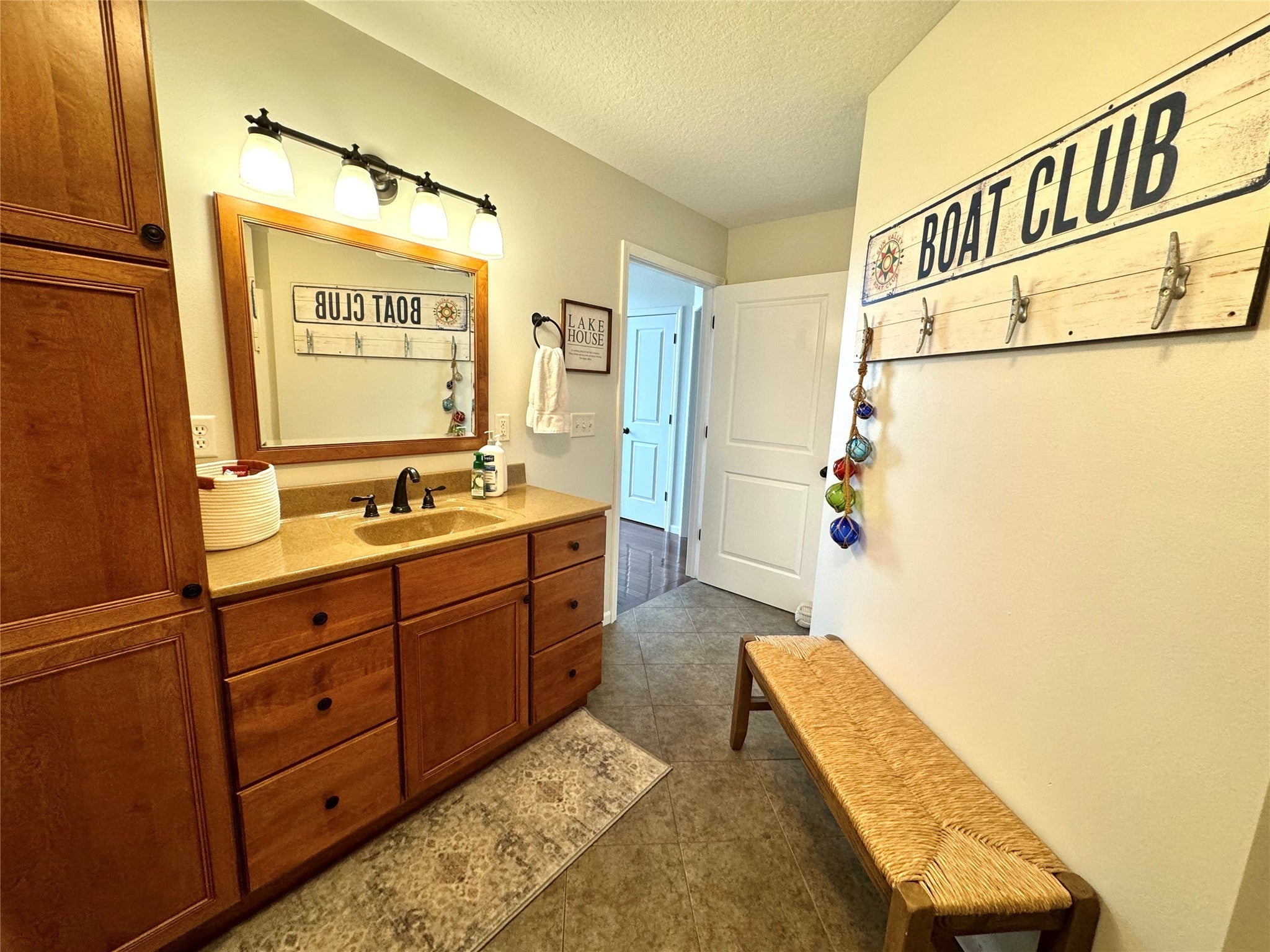 Ellston, Iowa, 50074, United States, 4 Bedrooms Bedrooms, ,3 BathroomsBathrooms,Residential,Active,1945187