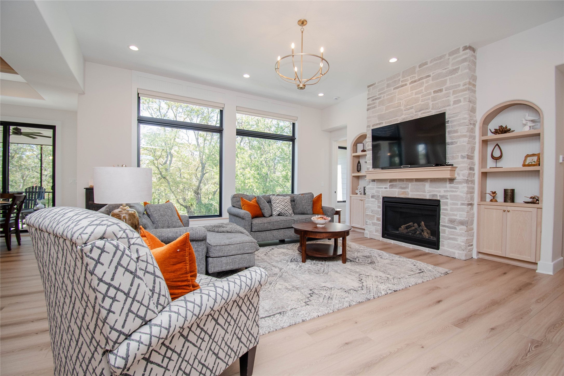 Clive, Iowa, 50325, United States, 4 Bedrooms Bedrooms, ,5 BathroomsBathrooms,Residential,Active,1964297