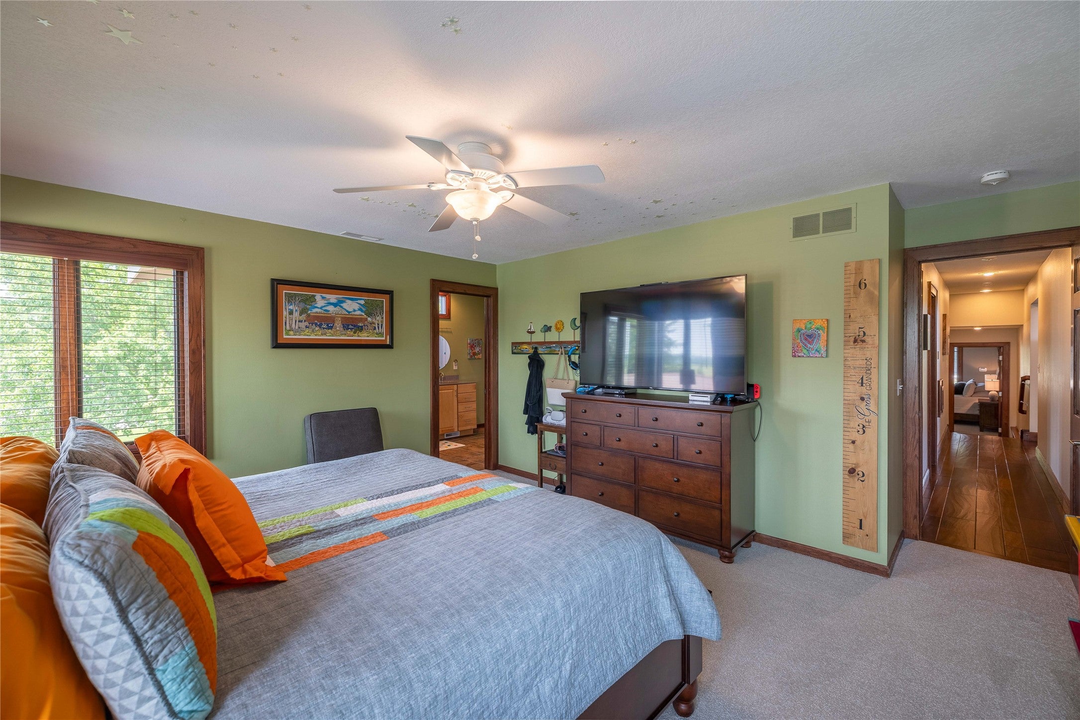 Madrid, Iowa, 50156, United States, 5 Bedrooms Bedrooms, ,6 BathroomsBathrooms,Residential,Active,1904744
