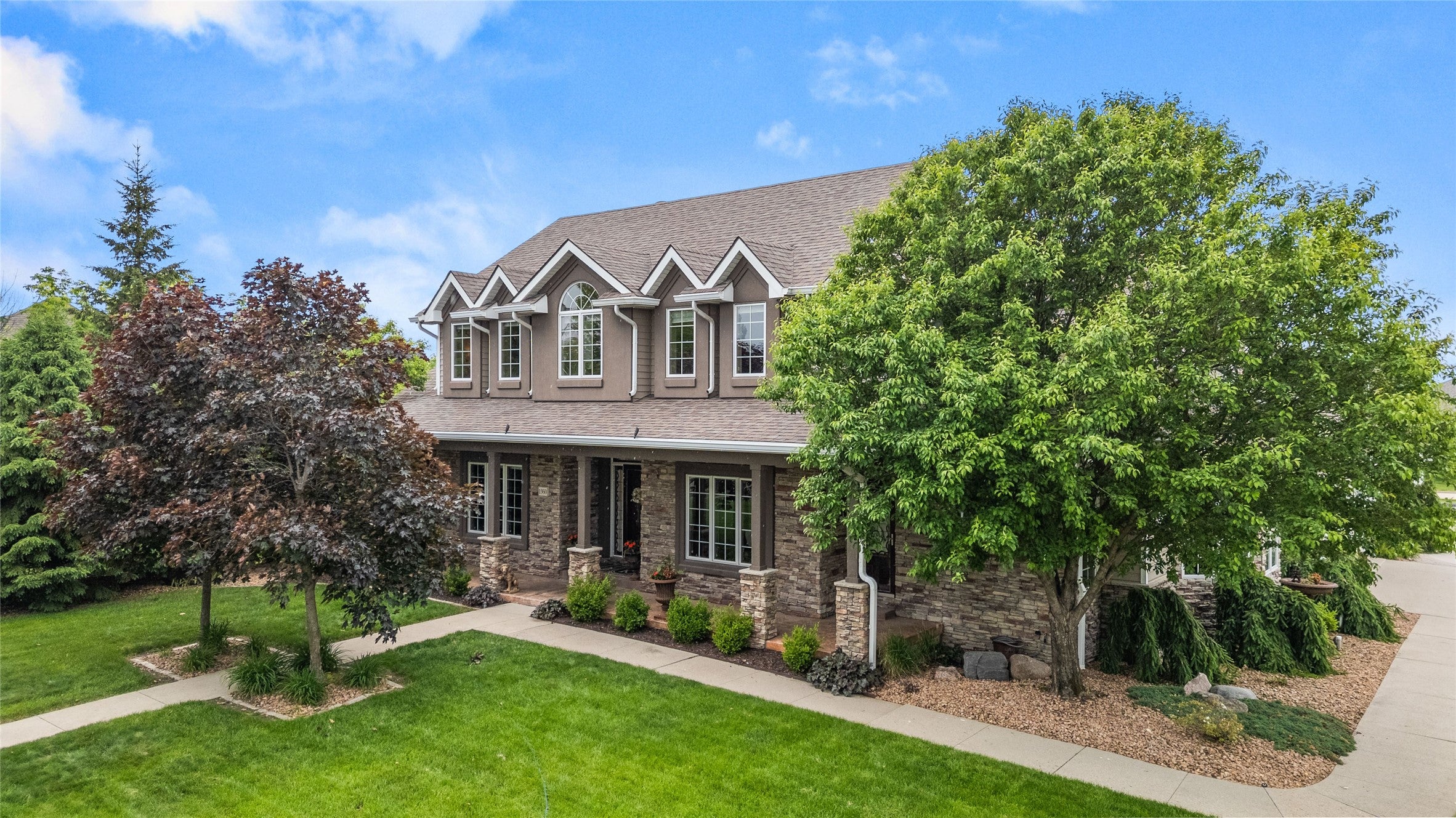 Ankeny, Iowa, 50021, United States, 5 Bedrooms Bedrooms, ,6 BathroomsBathrooms,Residential,Active,1839440