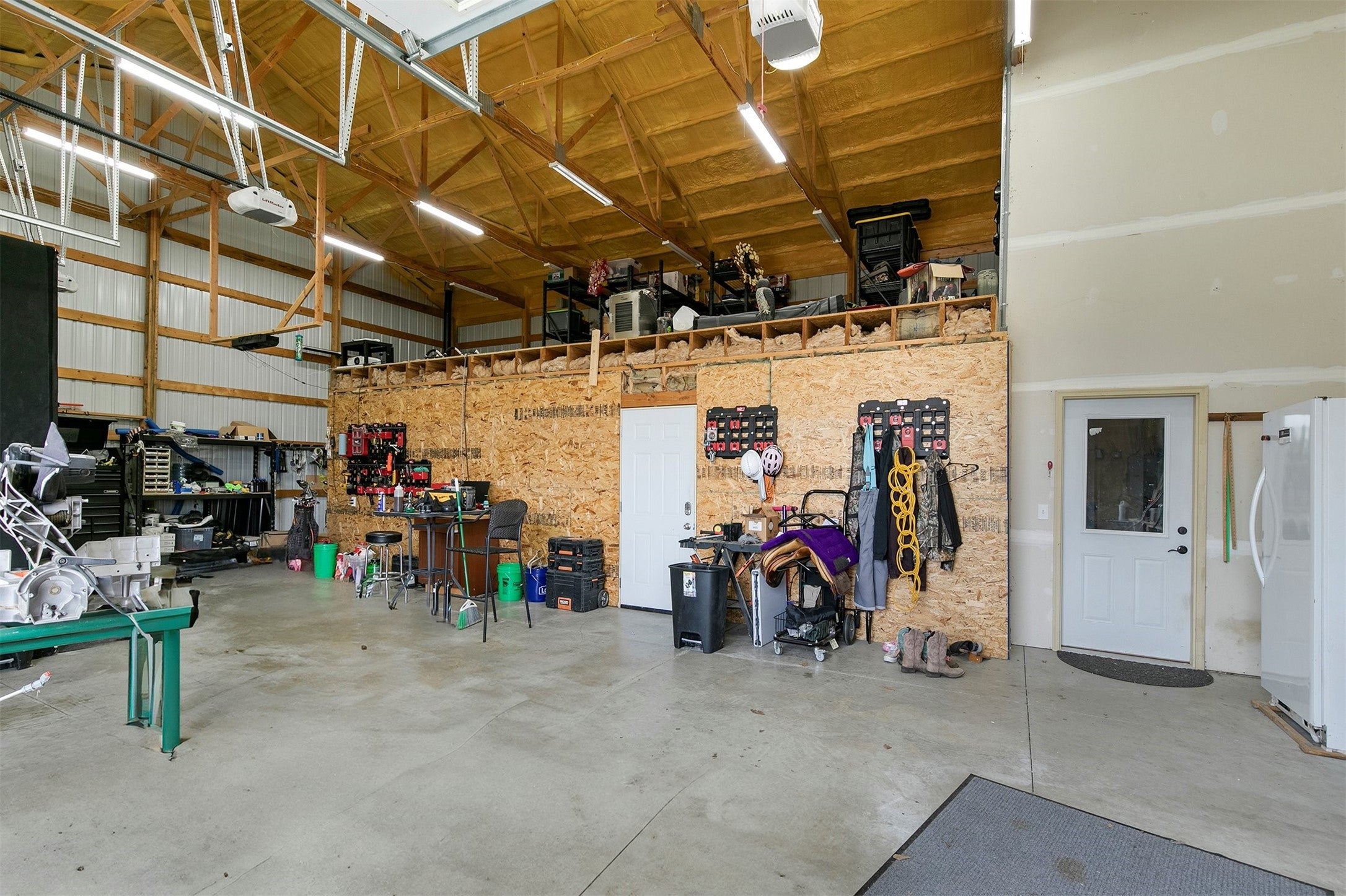 Redfield, Iowa, 50233, United States, 4 Bedrooms Bedrooms, ,3 BathroomsBathrooms,Residential,Active,1993624