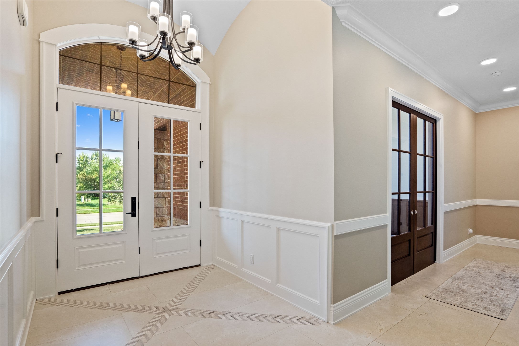 Urbandale, Iowa, 50323, United States, 2 Bedrooms Bedrooms, ,3 BathroomsBathrooms,Residential,Active,1927668