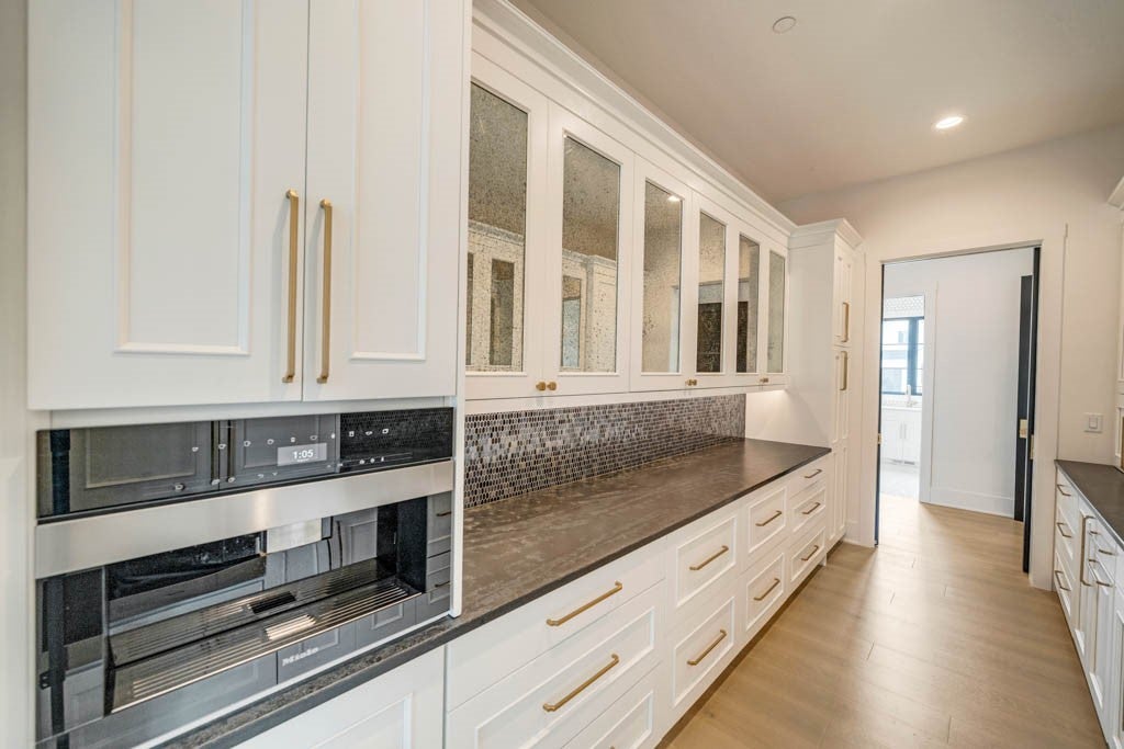 Clive, Iowa, 50325, United States, 5 Bedrooms Bedrooms, ,6 BathroomsBathrooms,Residential,Active,1909646