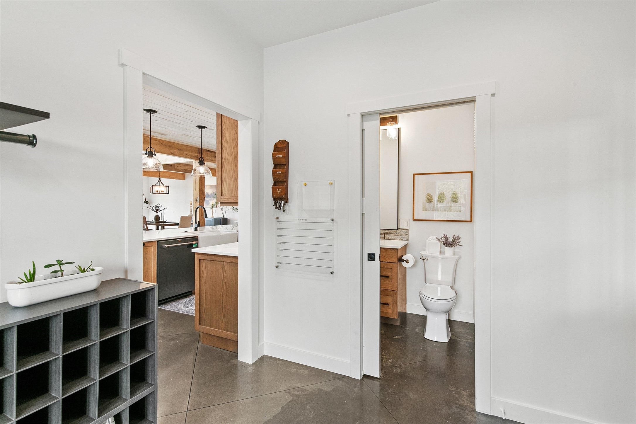 Winterset, Iowa, 50273, United States, 5 Bedrooms Bedrooms, ,5 BathroomsBathrooms,Residential,Active,1952277