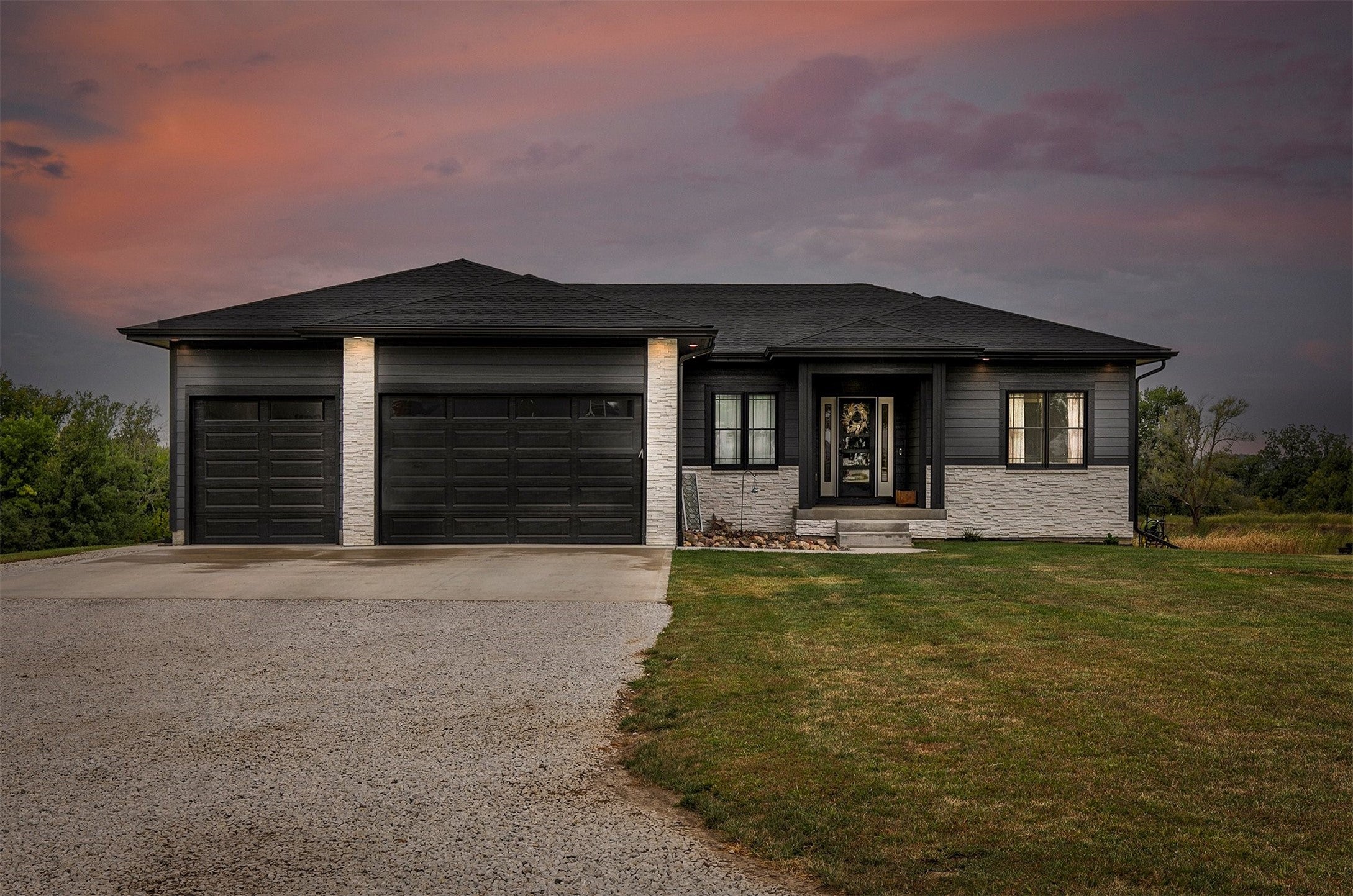 Redfield, Iowa, 50233, United States, 4 Bedrooms Bedrooms, ,3 BathroomsBathrooms,Residential,Active,1993624