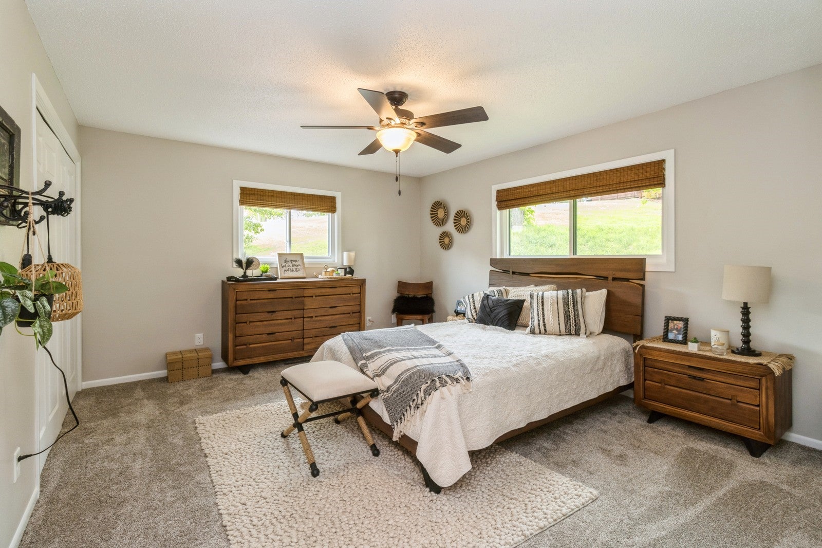 Montezuma, Iowa, 50171, United States, 8 Bedrooms Bedrooms, ,5 BathroomsBathrooms,Residential,Active,1829914