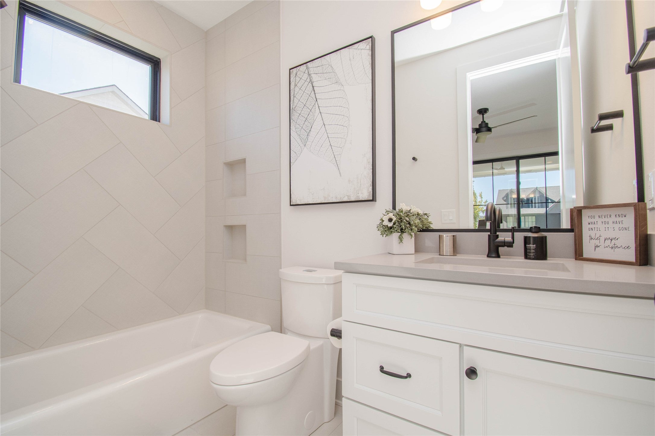 Clive, Iowa, 50325, United States, 4 Bedrooms Bedrooms, ,5 BathroomsBathrooms,Residential,Active,1964297