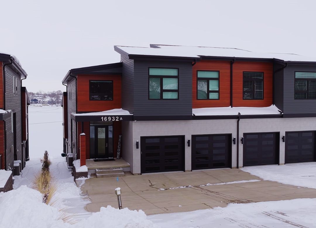 Spirit Lake, Iowa, 51360, United States, 7 Bedrooms Bedrooms, ,6 BathroomsBathrooms,Residential,Active,2007135