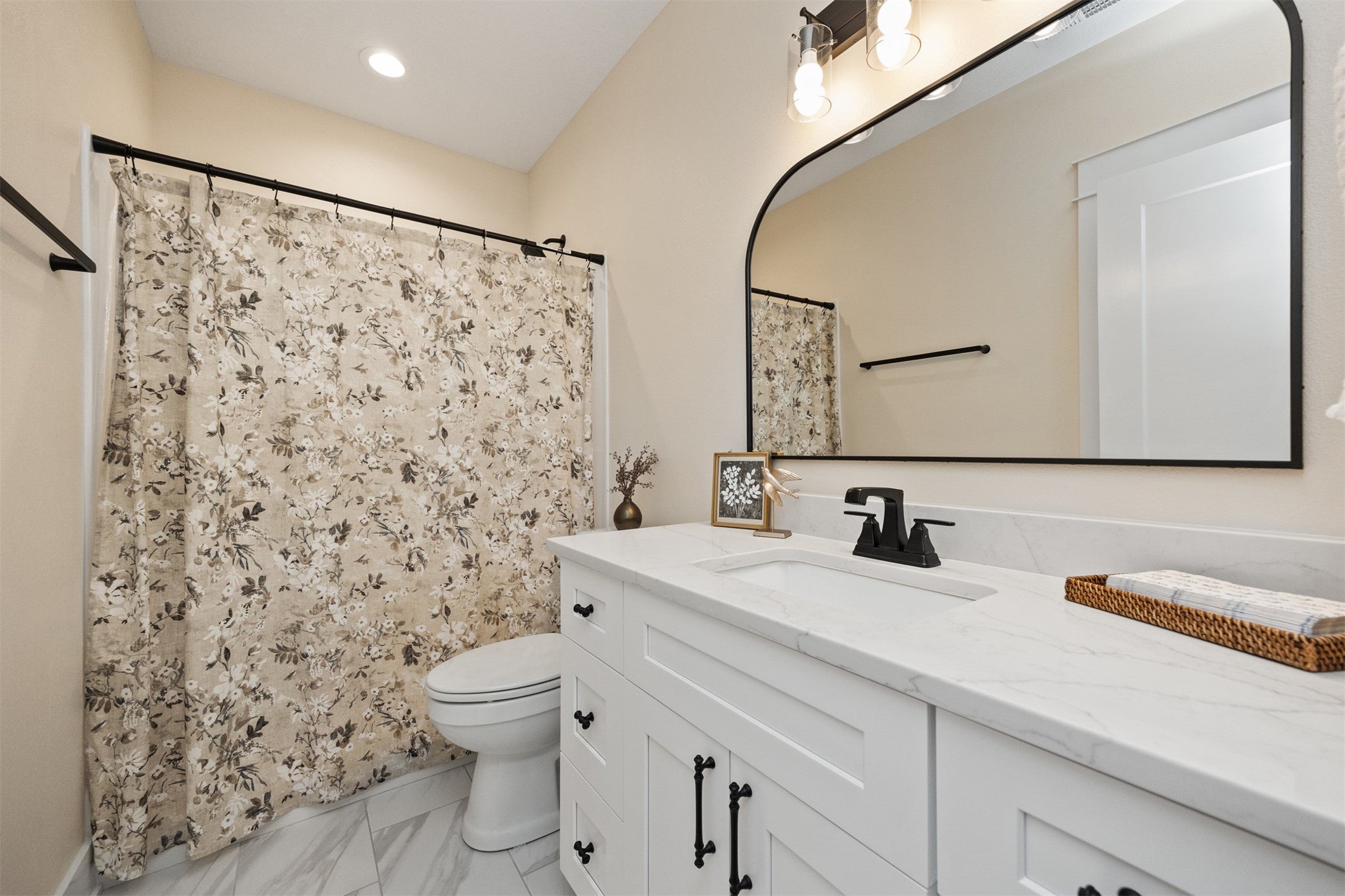 Waukee, Iowa, 50263, United States, 4 Bedrooms Bedrooms, ,3 BathroomsBathrooms,Residential,Active,1985600