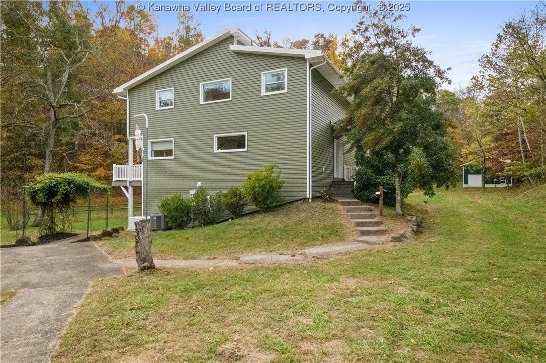 Culloden, West Virginia, 25510, United States, 3 Bedrooms Bedrooms, ,4 BathroomsBathrooms,Residential,Active,1972176