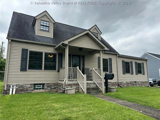 806 DUPONT AVE, NITRO, WV 25143 - Image 1