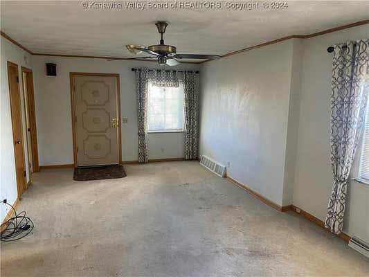 5129 OHIO ST, SOUTH CHARLESTON, WV 25309, photo 4 of 15