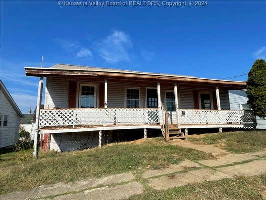 3013 30TH ST, NITRO, WV 25143 - Image 1