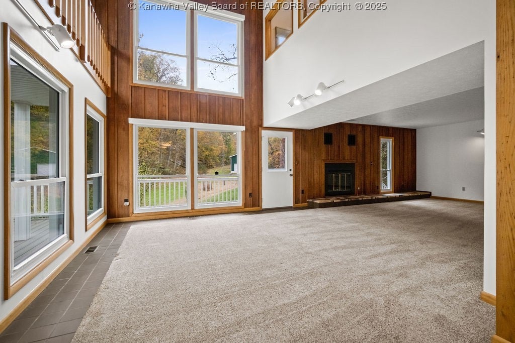 Culloden, West Virginia, 25510, United States, 3 Bedrooms Bedrooms, ,4 BathroomsBathrooms,Residential,Active,1972176