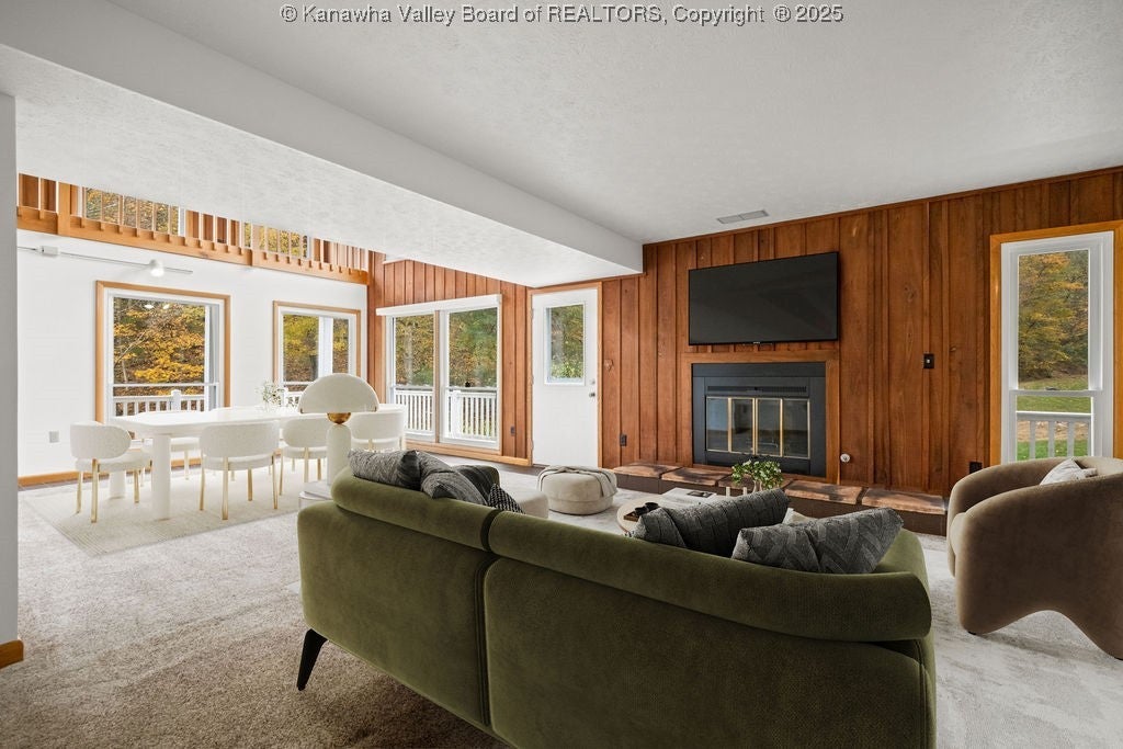 Culloden, West Virginia, 25510, United States, 3 Bedrooms Bedrooms, ,4 BathroomsBathrooms,Residential,Active,1972176