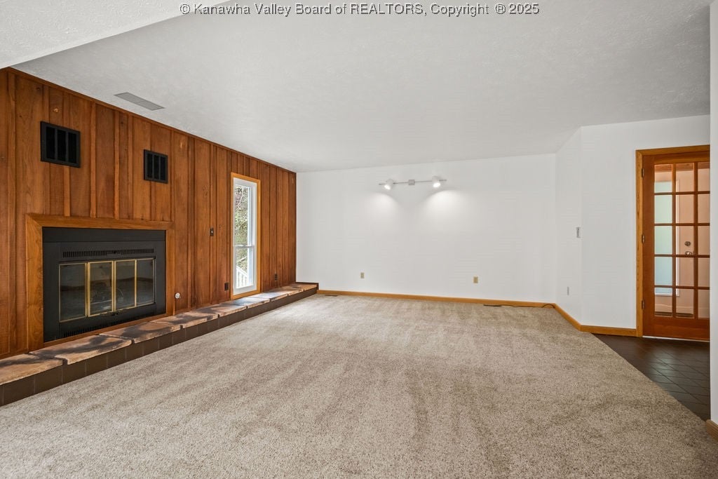 Culloden, West Virginia, 25510, United States, 3 Bedrooms Bedrooms, ,4 BathroomsBathrooms,Residential,Active,1972176