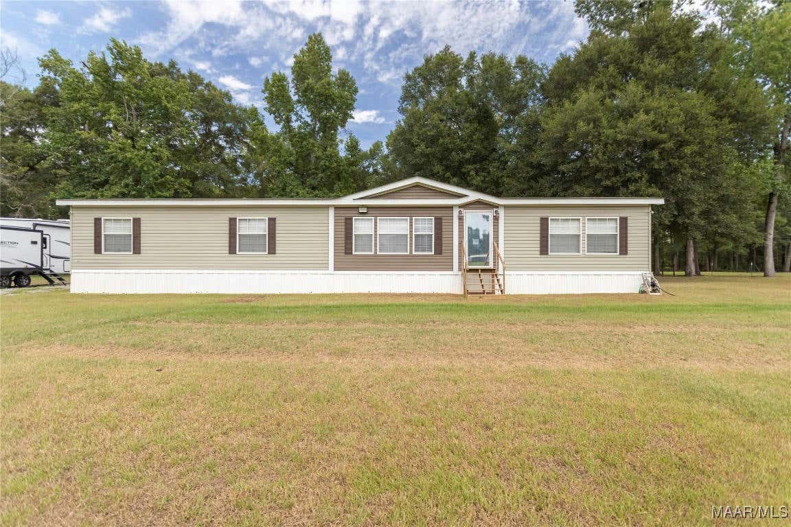 592 MARSHALL DR, PRATTVILLE, AL 36067, photo 1 of 35