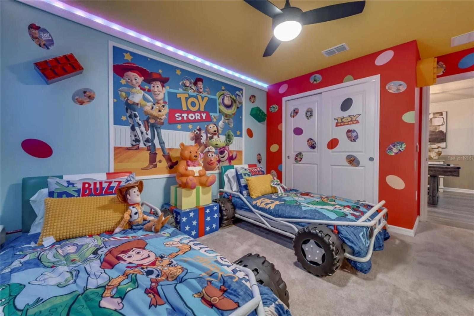 Davenport, Florida, 33897, United States, 10 Bedrooms Bedrooms, ,8 BathroomsBathrooms,Residential,Active,1988466