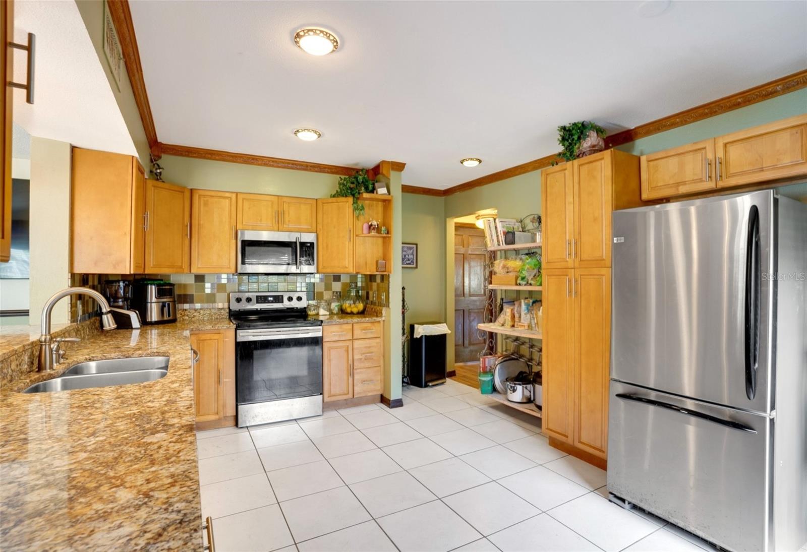Plant City, Florida, 33565, United States, 13 Bedrooms Bedrooms, ,11 BathroomsBathrooms,Residential,Active,1953280