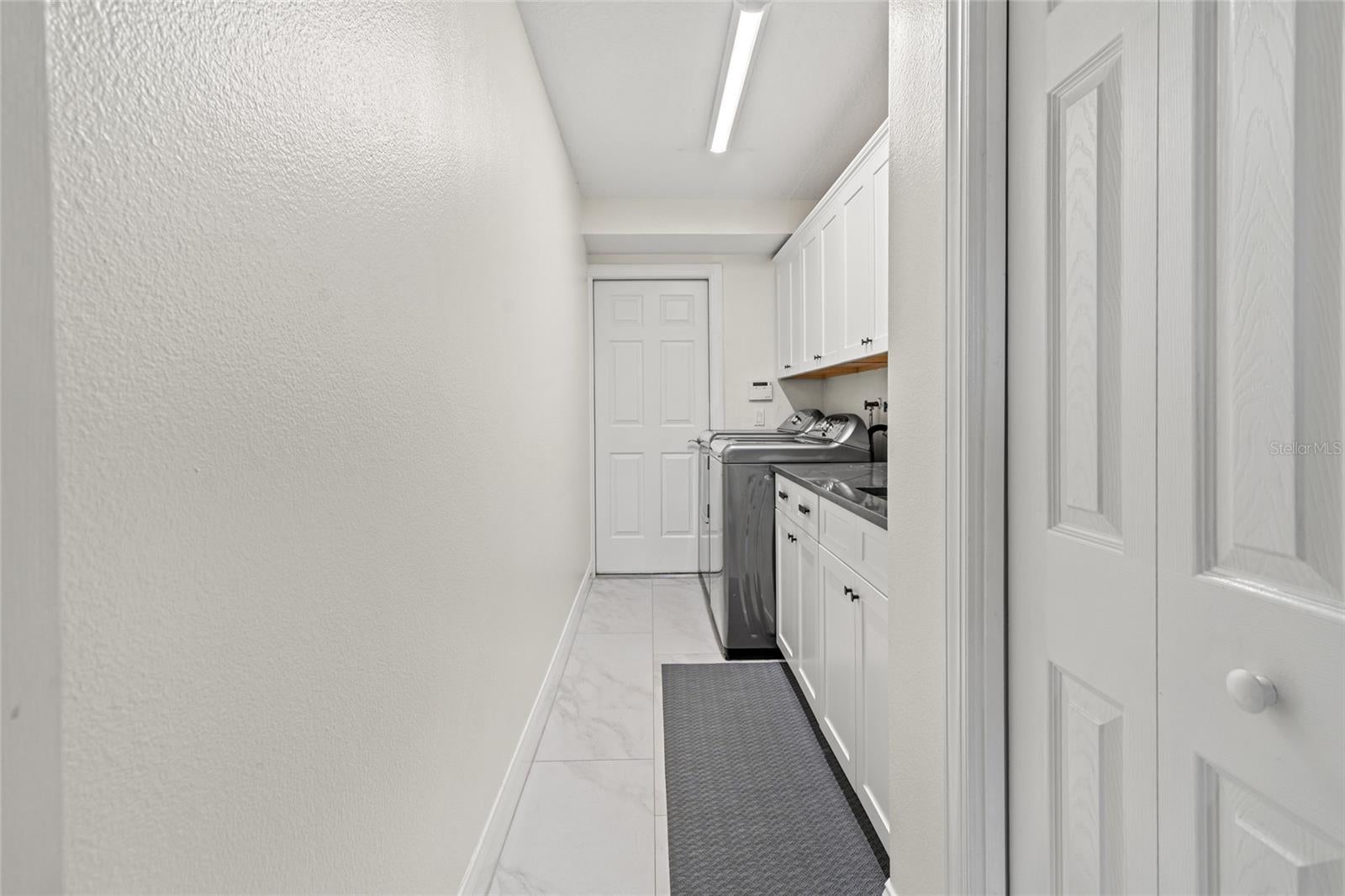 Apollo Beach, Florida, 33572, United States, ,5 BathroomsBathrooms,Residential,Active,1781627