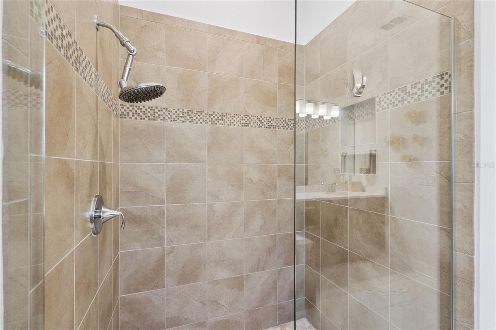 Oviedo, Florida, 32765, United States, 7 Bedrooms Bedrooms, ,4 BathroomsBathrooms,Residential,Active,1987230