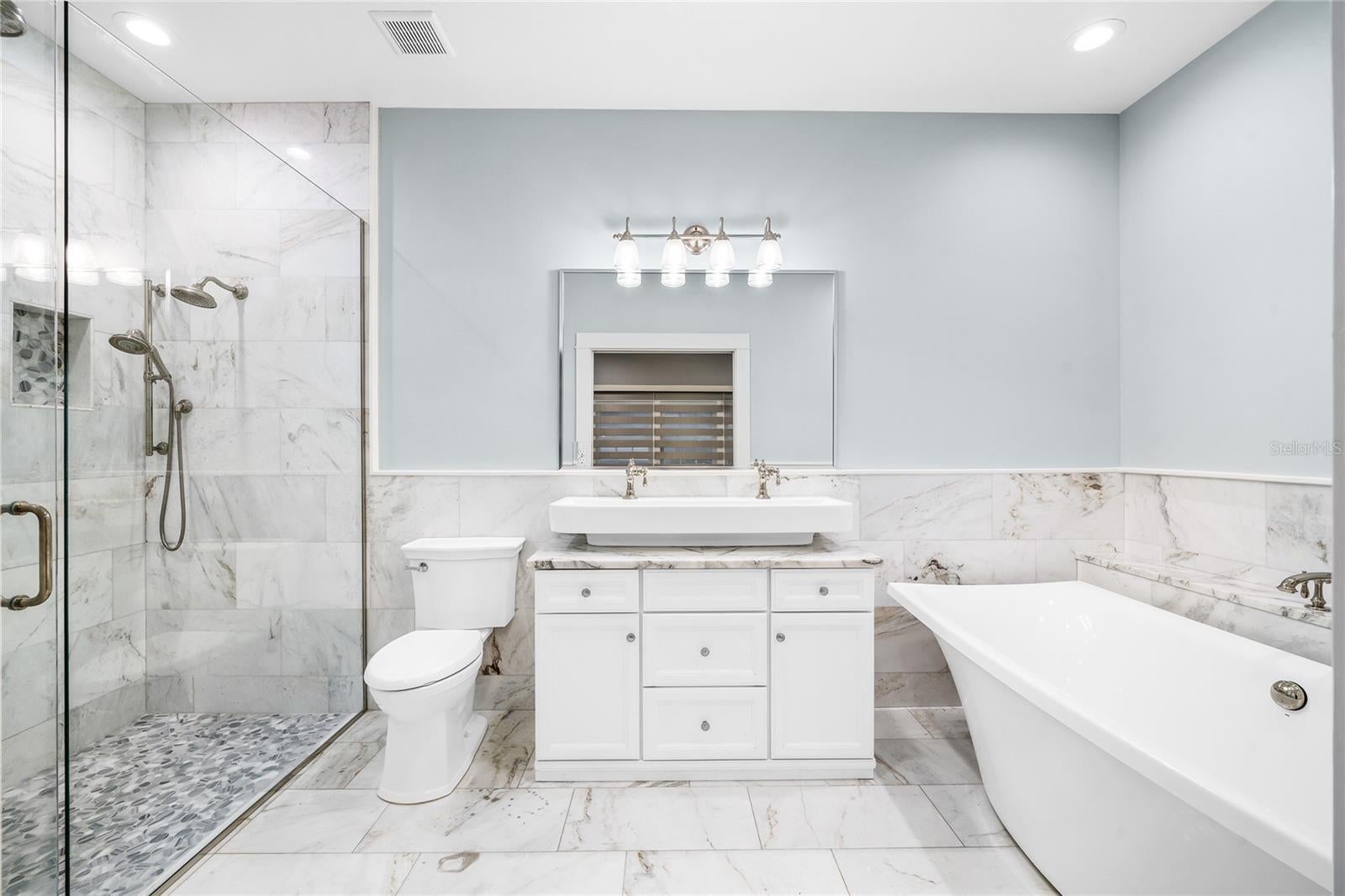 Orlando, Florida, 32803, United States, 5 Bedrooms Bedrooms, ,5 BathroomsBathrooms,Residential,Active,1926917