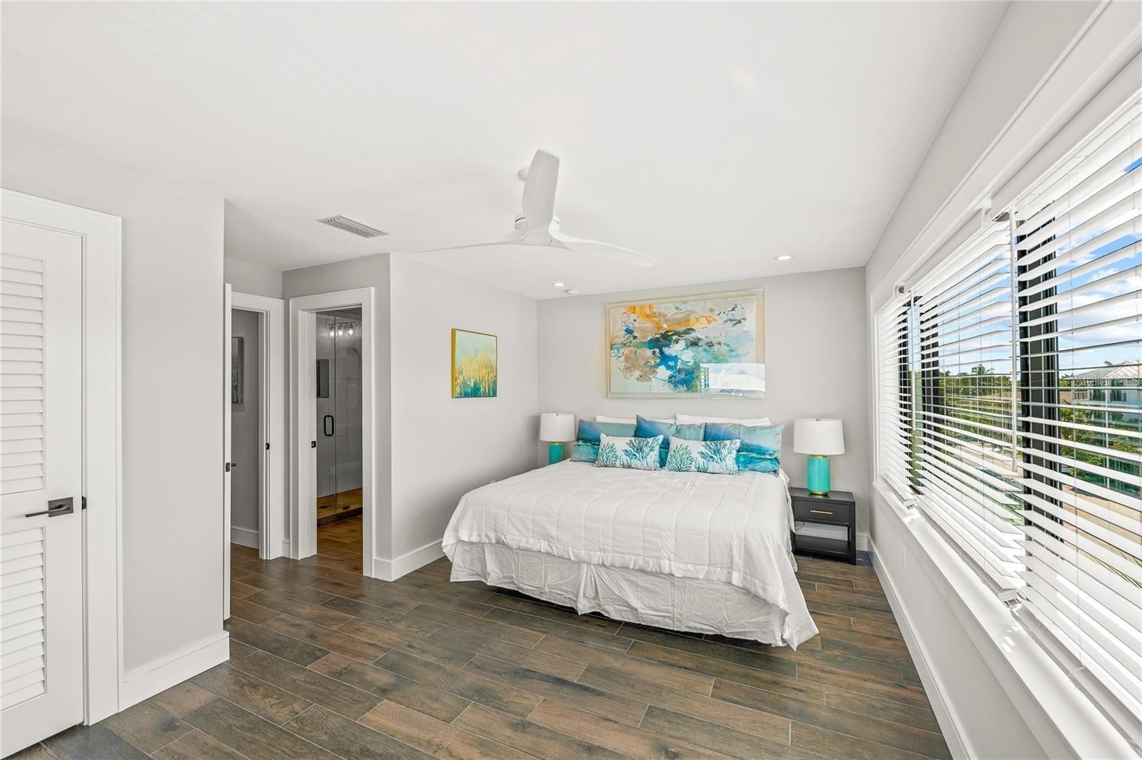 Sarasota, Florida, 34236, United States, 6 Bedrooms Bedrooms, ,8 BathroomsBathrooms,Residential,Active,1773155