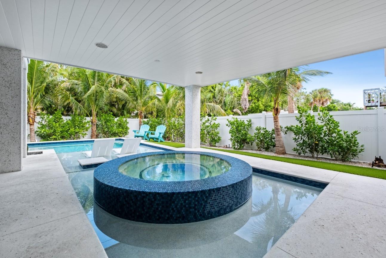 Anna Maria, Florida, 34216, United States, 6 Bedrooms Bedrooms, ,7 BathroomsBathrooms,Residential,Active,1988729