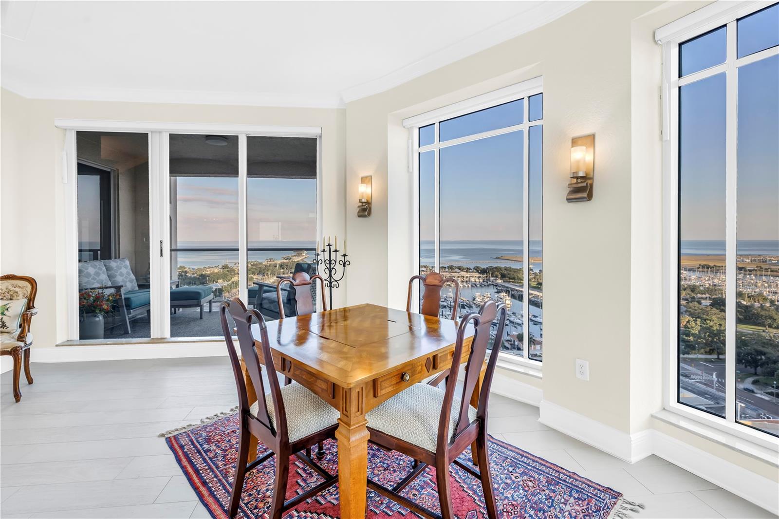 St Petersburg, Florida, 33701, United States, 2 Bedrooms Bedrooms, ,3 BathroomsBathrooms,Residential,Active,1993954