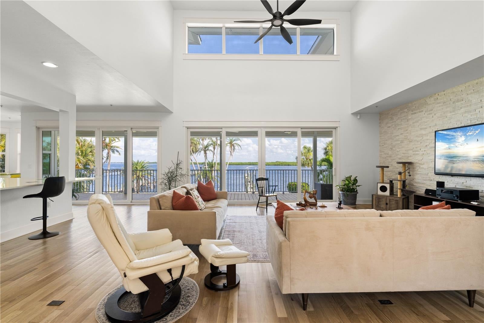 Punta Gorda, Florida, 33982, United States, 5 Bedrooms Bedrooms, ,4 BathroomsBathrooms,Residential,Active,1905353