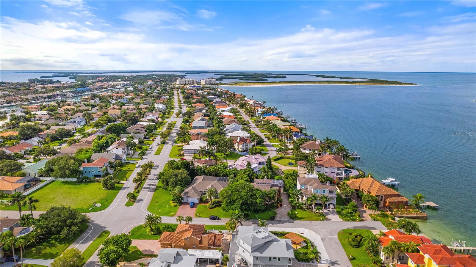 St Petersburg, Florida, 33715, United States, 5 Bedrooms Bedrooms, ,5 BathroomsBathrooms,Residential,Active,1942385