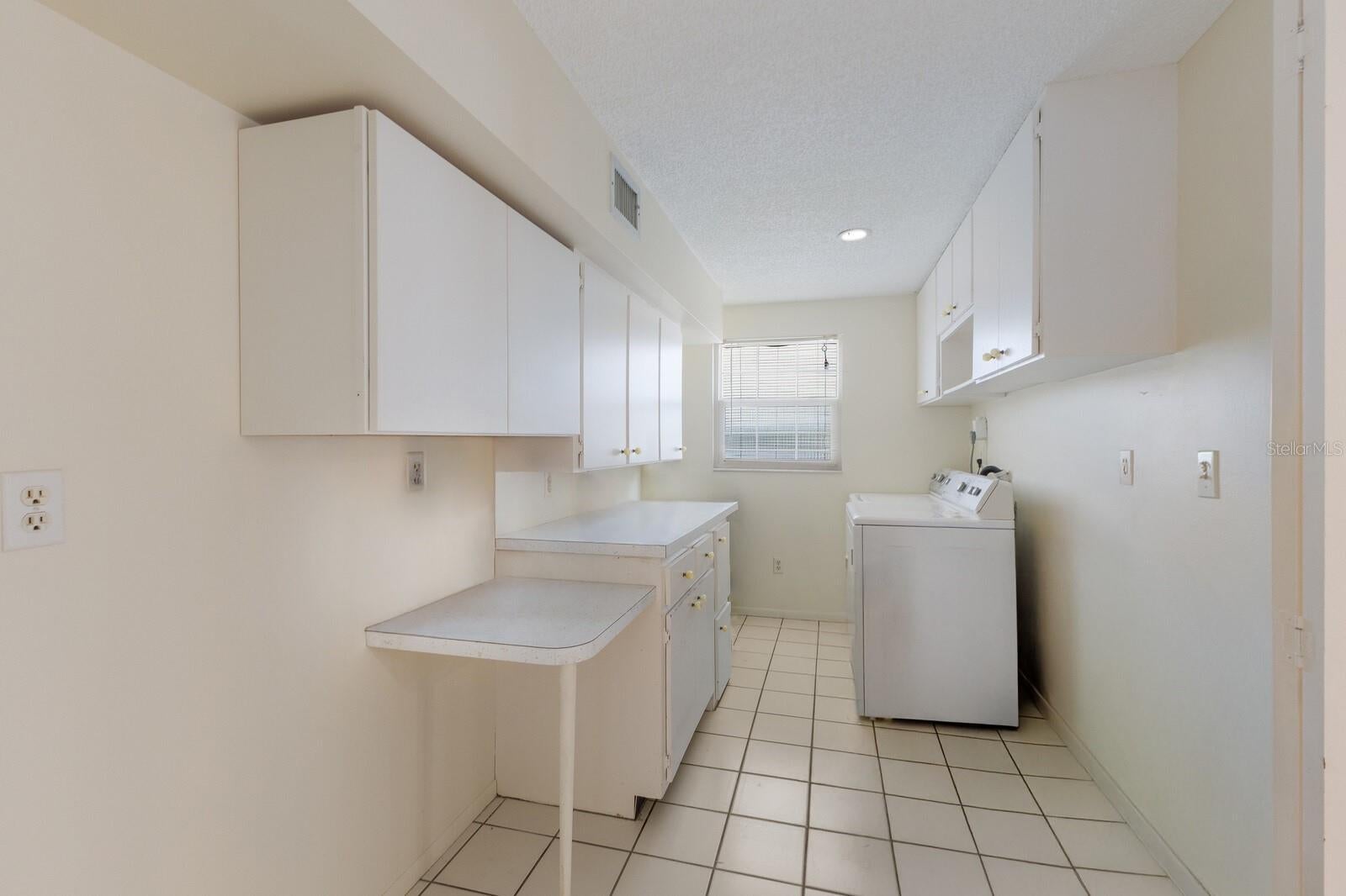 Bradenton, Florida, 34209, United States, 3 Bedrooms Bedrooms, ,3 BathroomsBathrooms,Residential,Active,1913020