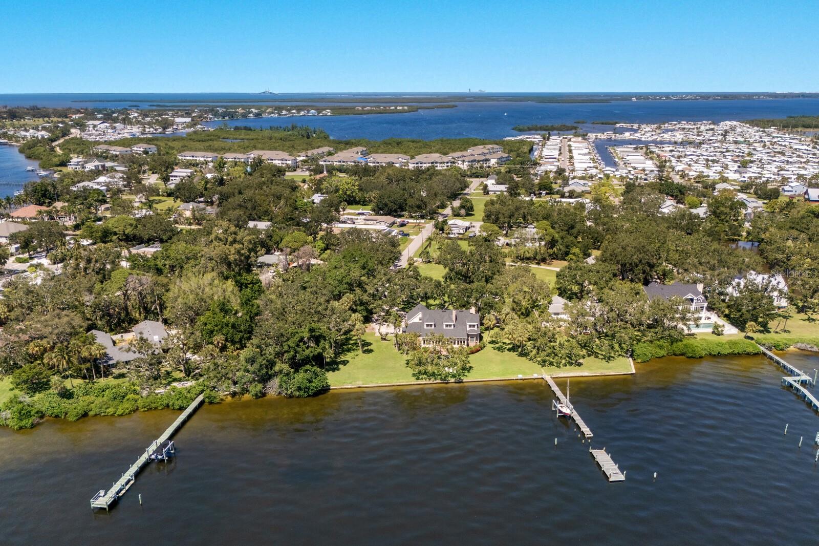 Palmetto, Florida, 34221, United States, 3 Bedrooms Bedrooms, ,4 BathroomsBathrooms,Residential,Active,1952285