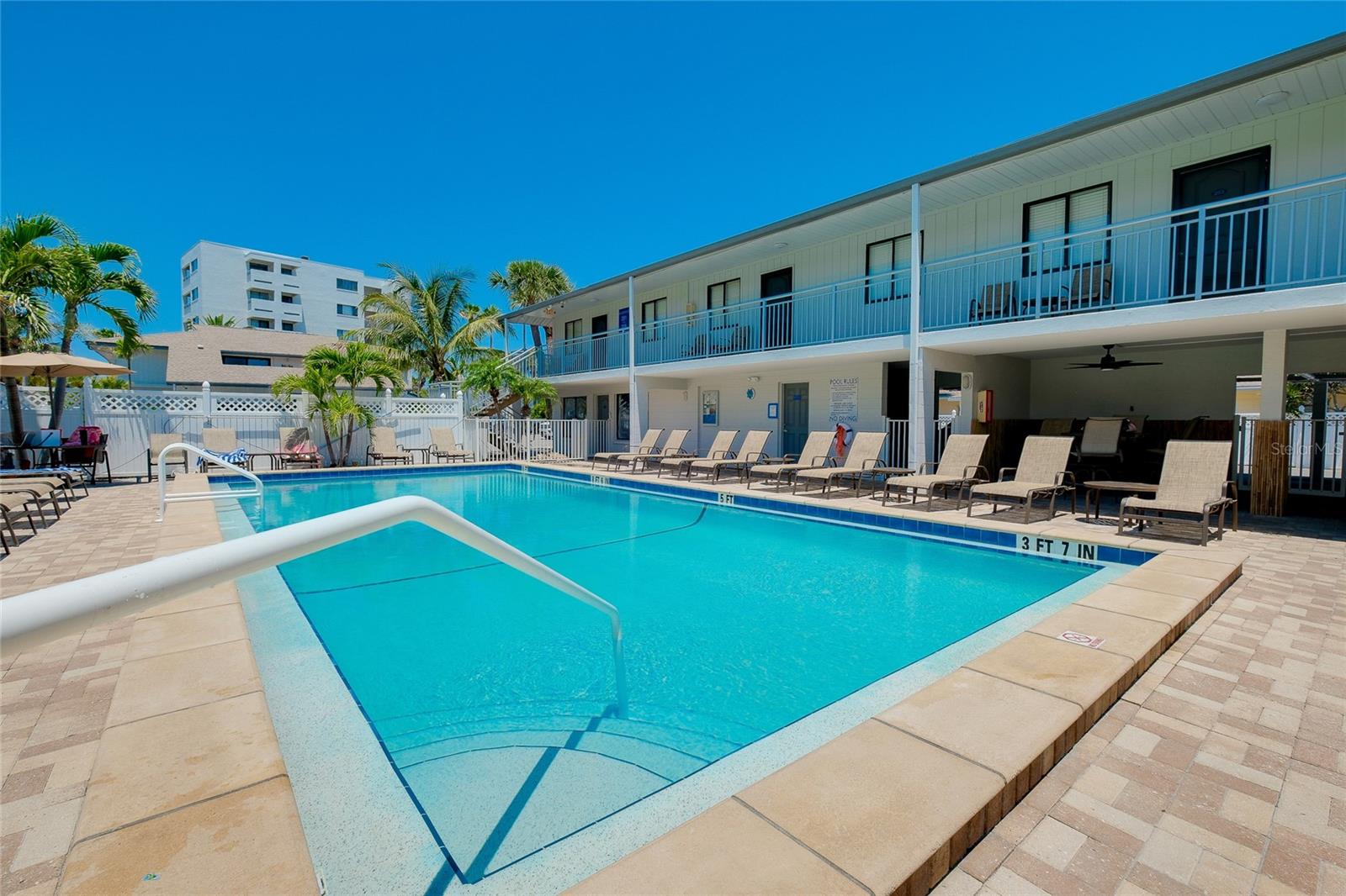 Sarasota, Florida, 34242, United States, 3 Bedrooms Bedrooms, ,2 BathroomsBathrooms,Residential,Active,1987232