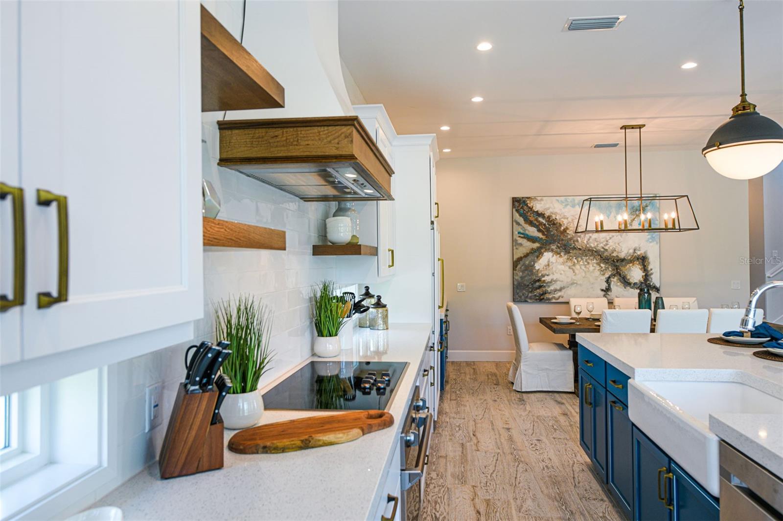 Sarasota, Florida, 34236, United States, 7 Bedrooms Bedrooms, ,8 BathroomsBathrooms,Residential,Active,1774005