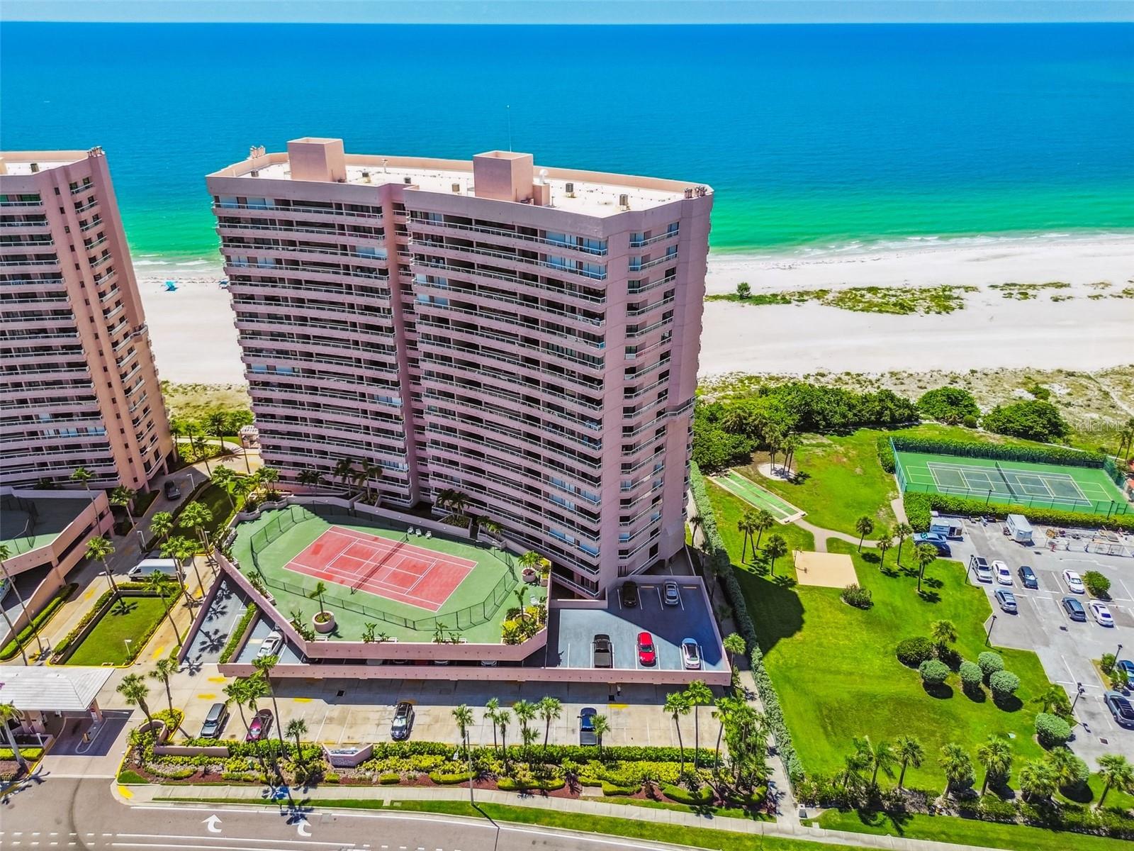 Clearwater Beach, Florida, 33767, United States, 2 Bedrooms Bedrooms, ,3 BathroomsBathrooms,Residential,Active,1919072