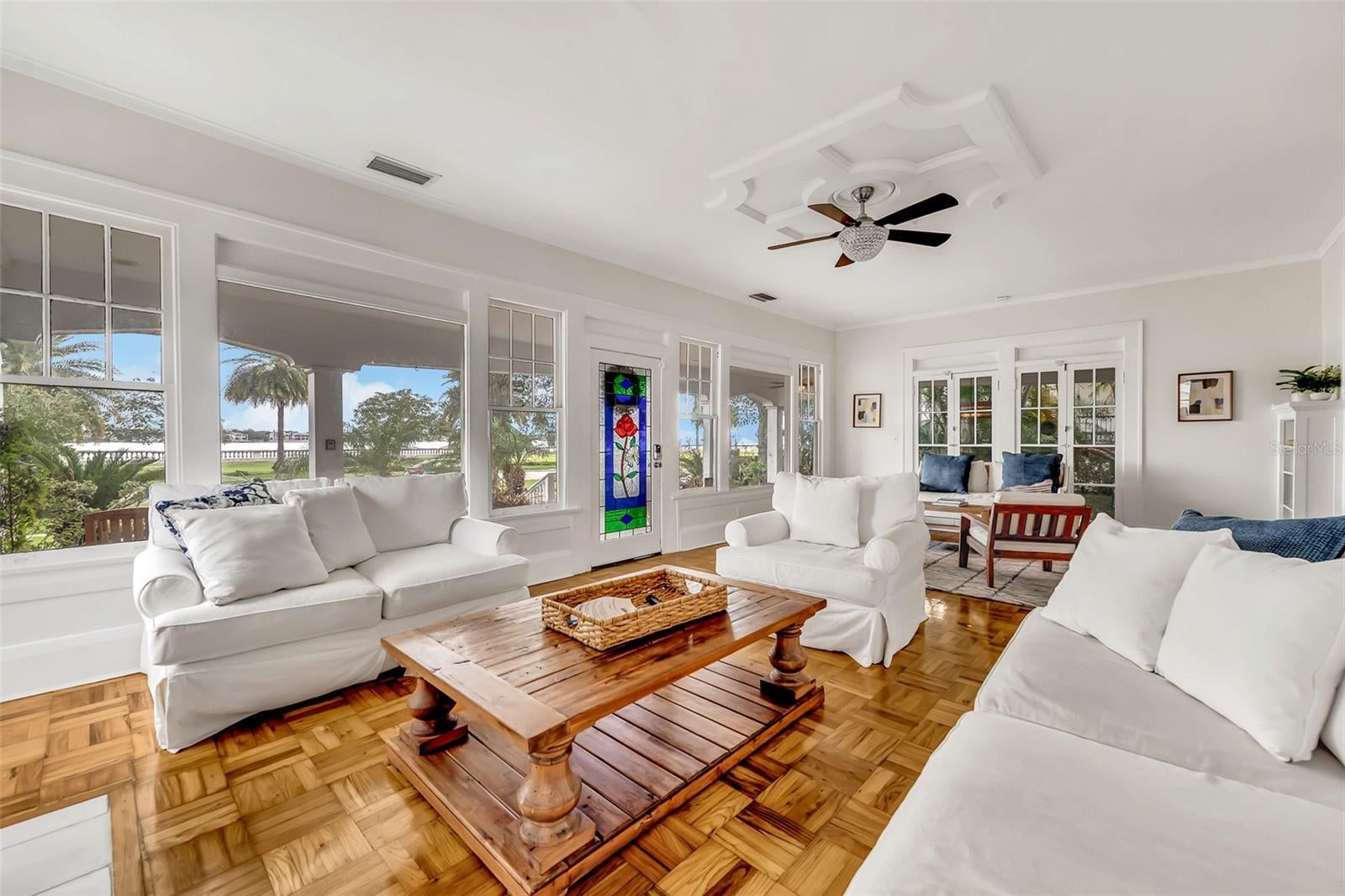 Tampa, Florida, 33606, United States, 4 Bedrooms Bedrooms, ,4 BathroomsBathrooms,Residential,Pending,1987252