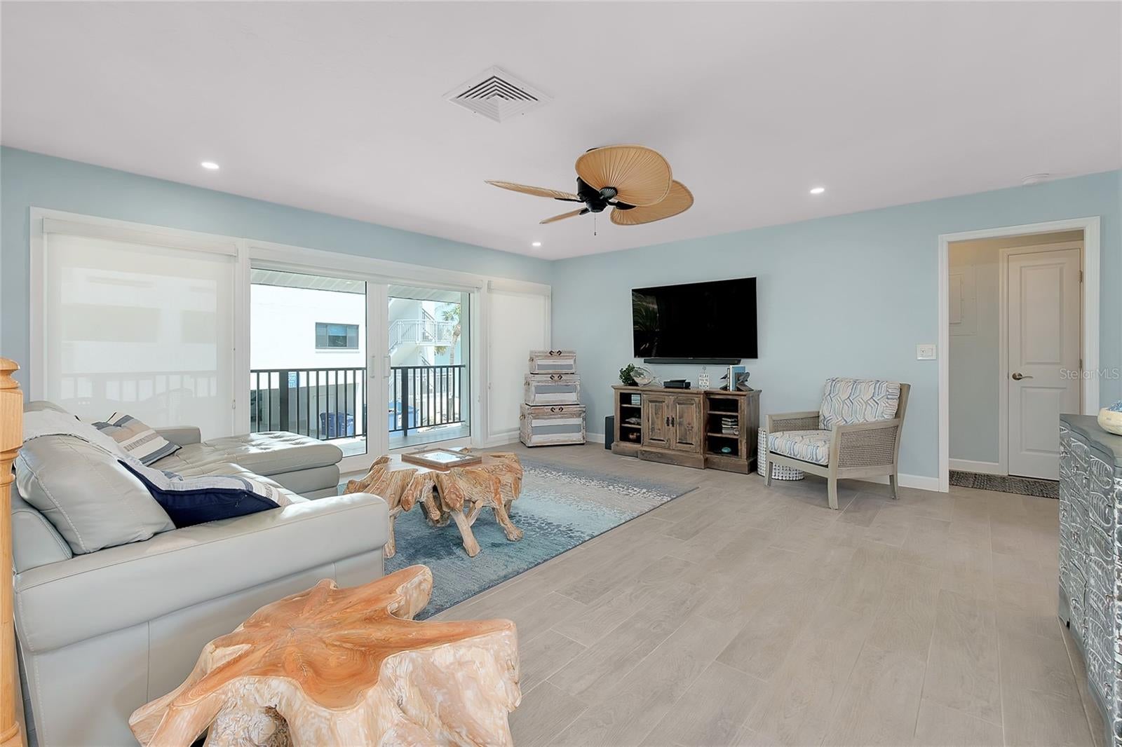 Sarasota, Florida, 34242, United States, 3 Bedrooms Bedrooms, ,2 BathroomsBathrooms,Residential,Active,1987232