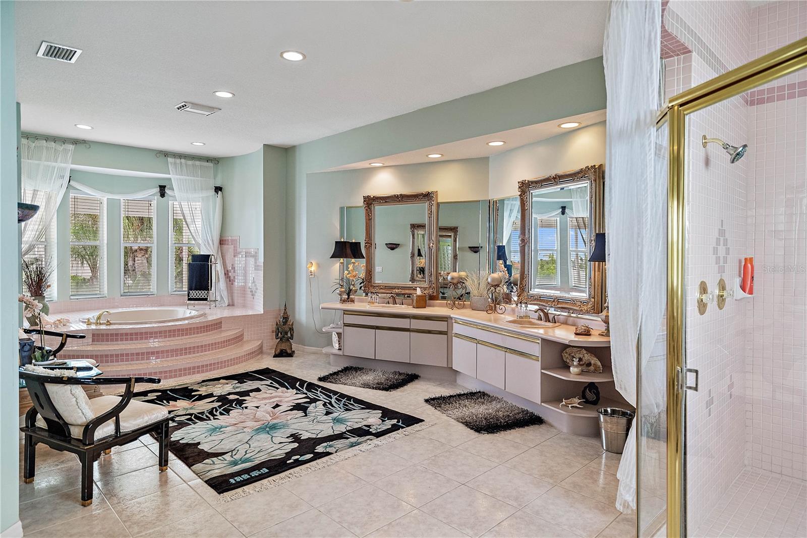 St Petersburg, Florida, 33715, United States, 5 Bedrooms Bedrooms, ,5 BathroomsBathrooms,Residential,Active,1942385