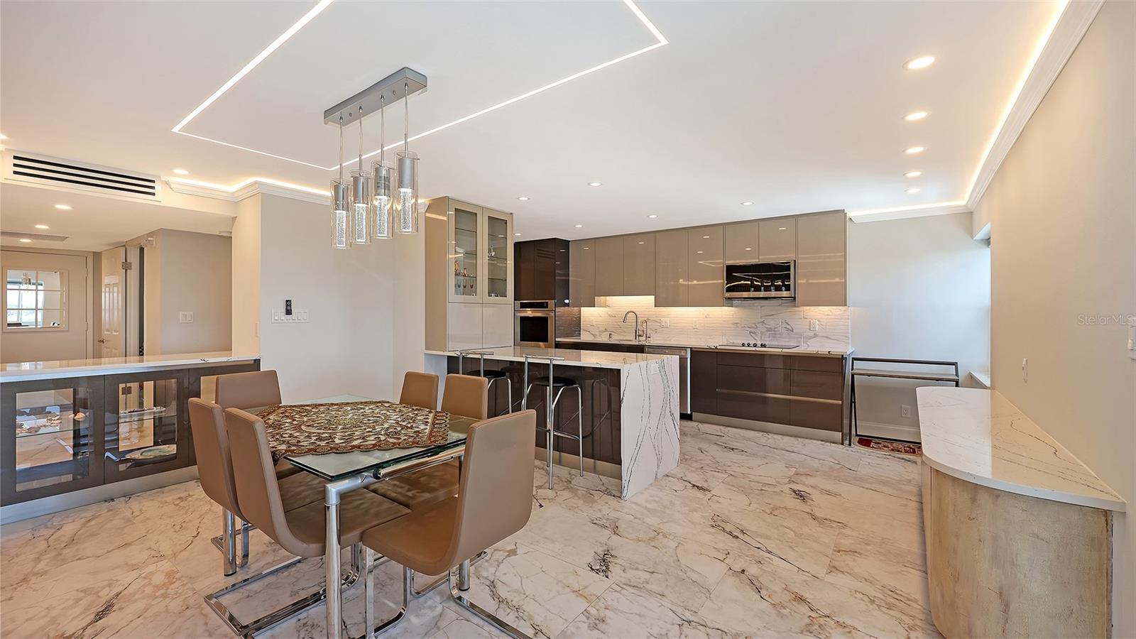 Sarasota, Florida, 34236, United States, 2 Bedrooms Bedrooms, ,2 BathroomsBathrooms,Residential,Active,2007204