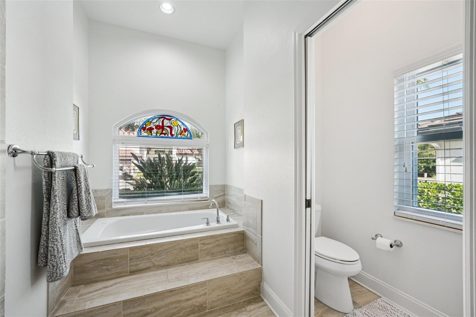 St Petersburg, Florida, 33703, United States, 4 Bedrooms Bedrooms, ,4 BathroomsBathrooms,Residential,Active,1994976