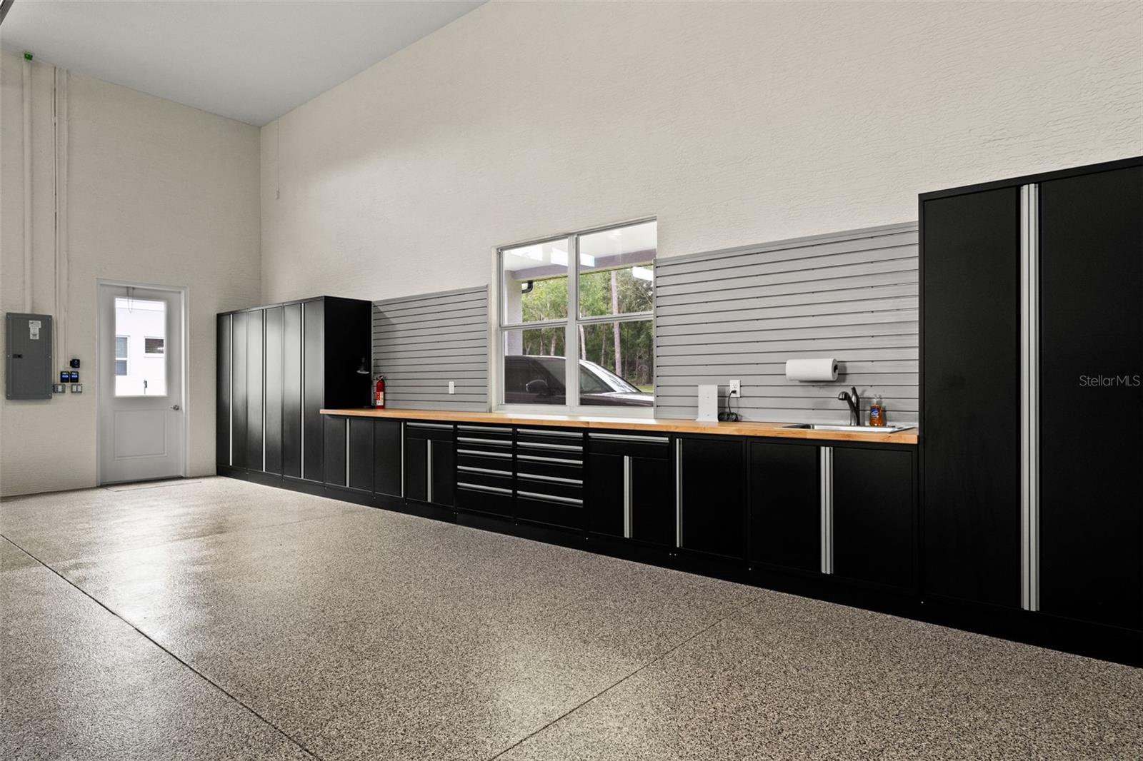 Homosassa, Florida, 34446, United States, 4 Bedrooms Bedrooms, ,4 BathroomsBathrooms,Residential,Active,1910160